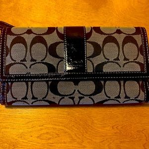 Coach wallet w/ checks insert